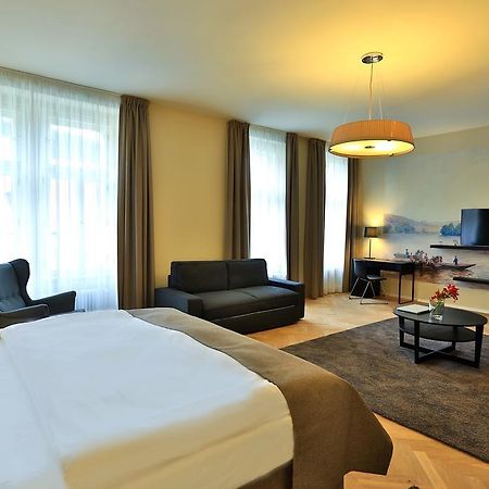 James Hotel & Apartments Praga Exterior foto