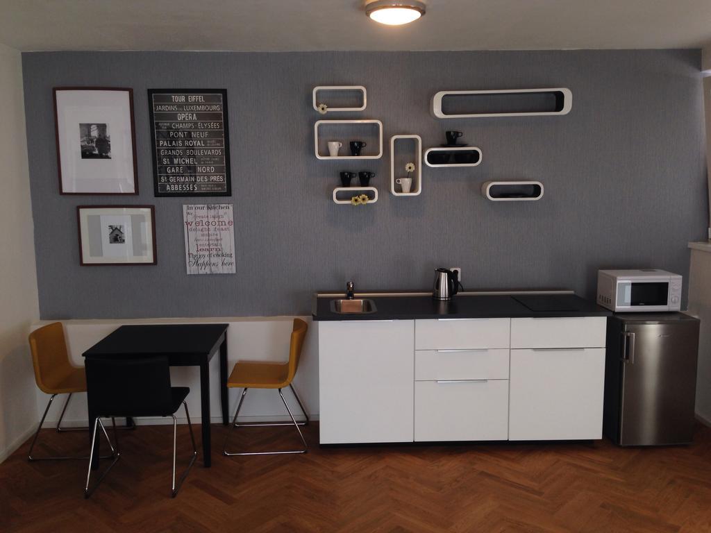 James Hotel & Apartments Praga Quarto foto