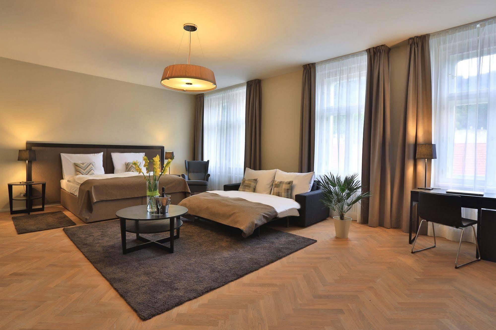 James Hotel & Apartments Praga Exterior foto