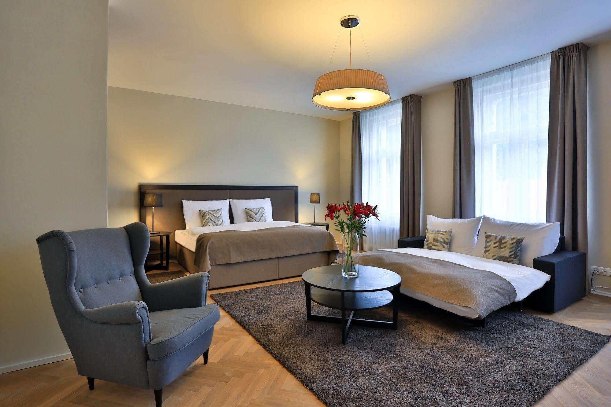 James Hotel & Apartments Praga Exterior foto